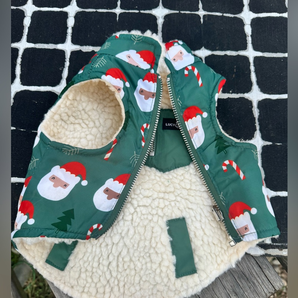 Lucy &Co Dog vest small Christmas reversible fleece.Too small for my pup